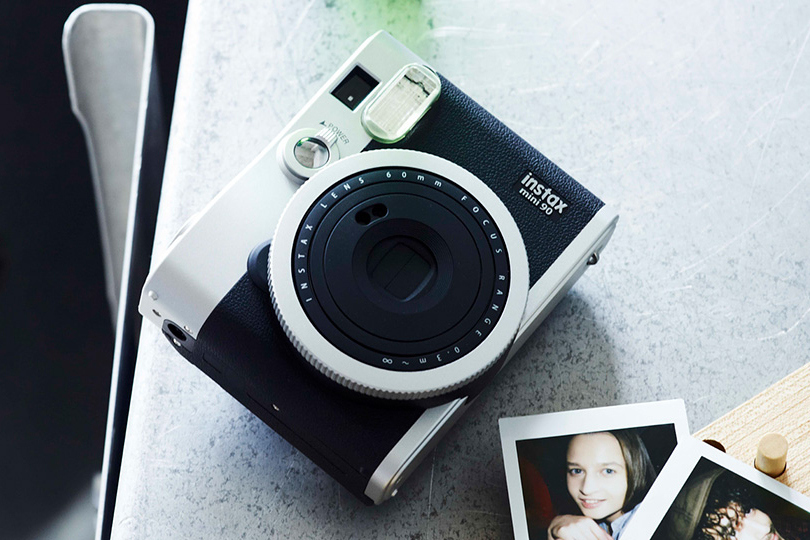 Миниатюрная камера Fujifilm Instax mini90 (фото 2)