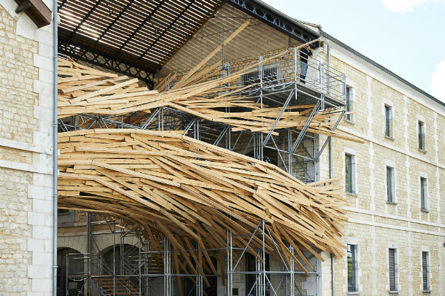Аудиовизуальная "Воронка" в Бордо от французских архитекторов (фото 2)