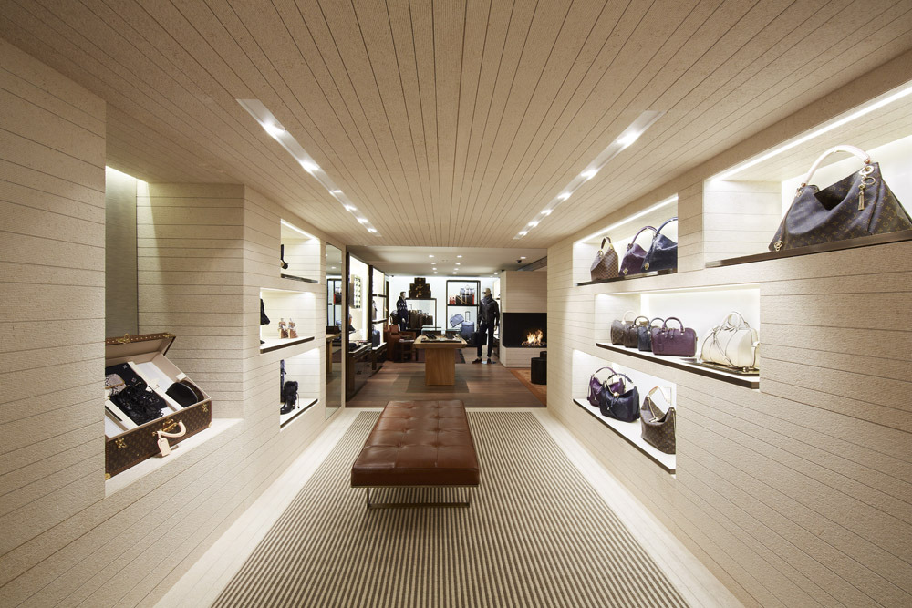 Бутик Louis Vuitton открылся в Гштааде (фото 1)