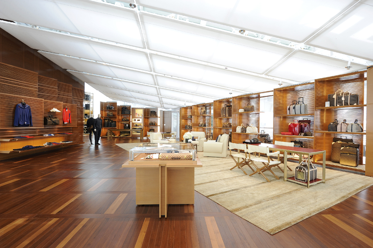 Первый в мире бутик Louis Vuitton Island (фото 7)