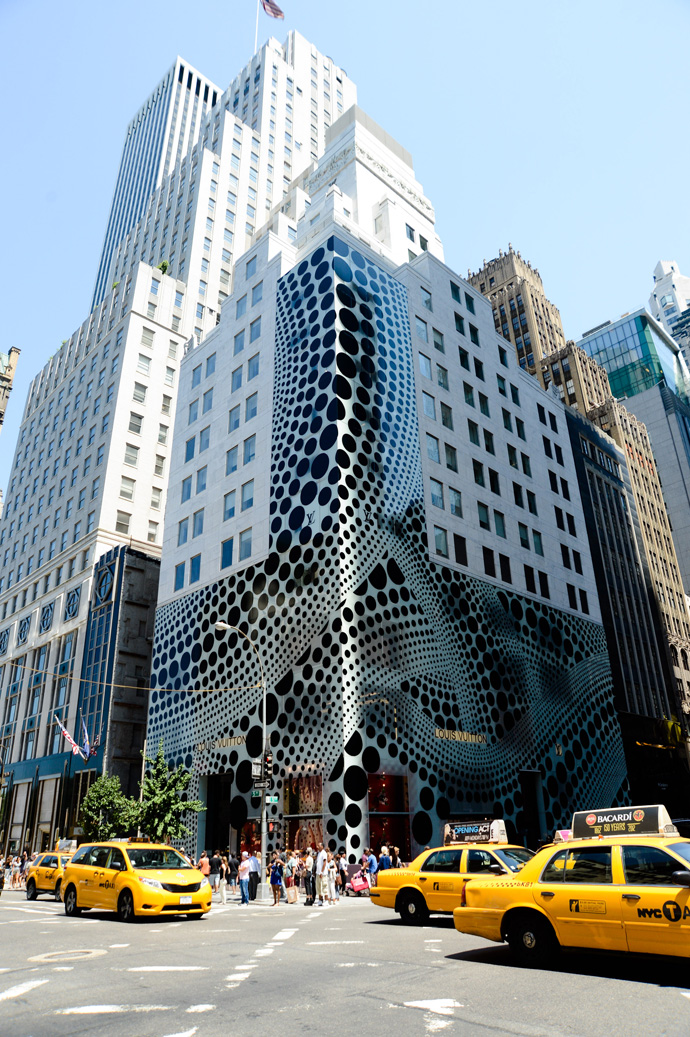 Лучшие витрины мира: Louis Vuitton в Нью-Йорке (фото 2)