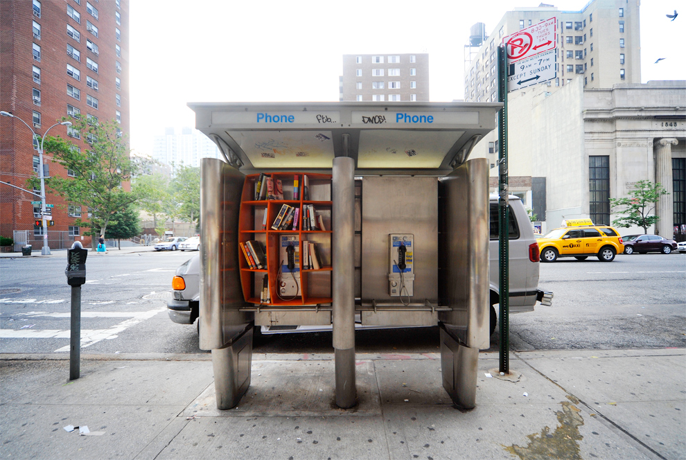 Уличные библиотеки Phonebox в Нью-Йорке (фото 2)