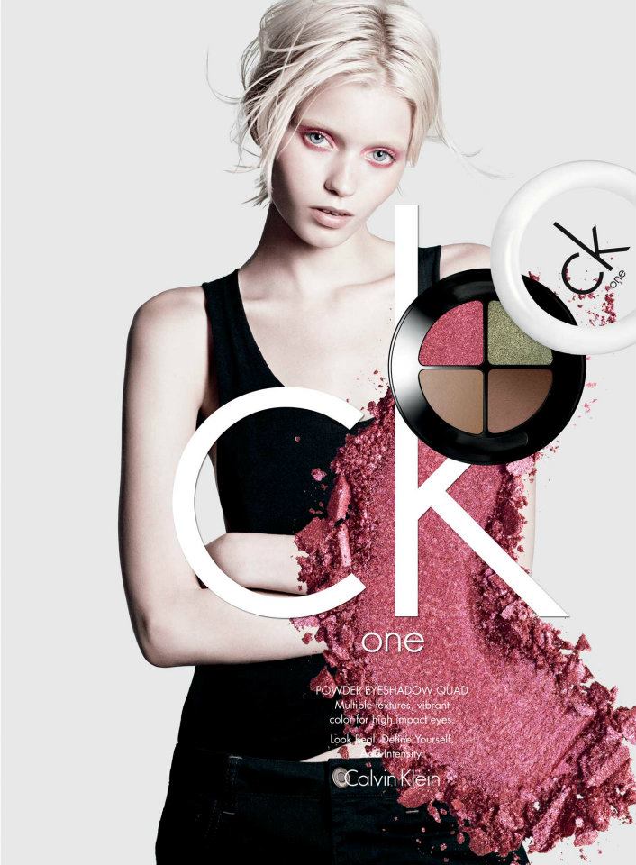 Реклама новой косметической линии CK One (фото 8)