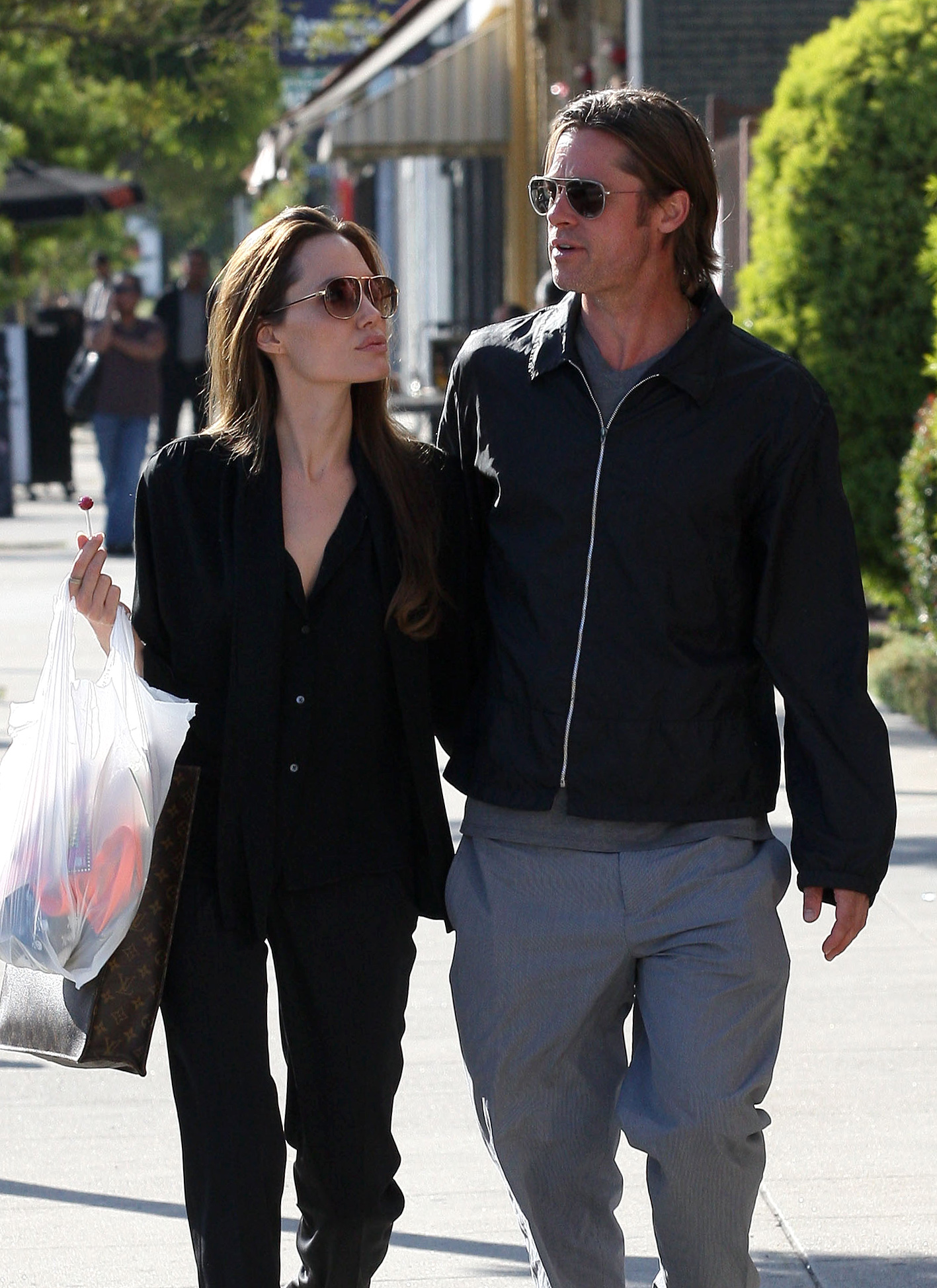 Анджелина Джоли и Брэд Питт женятся? (фото 1)