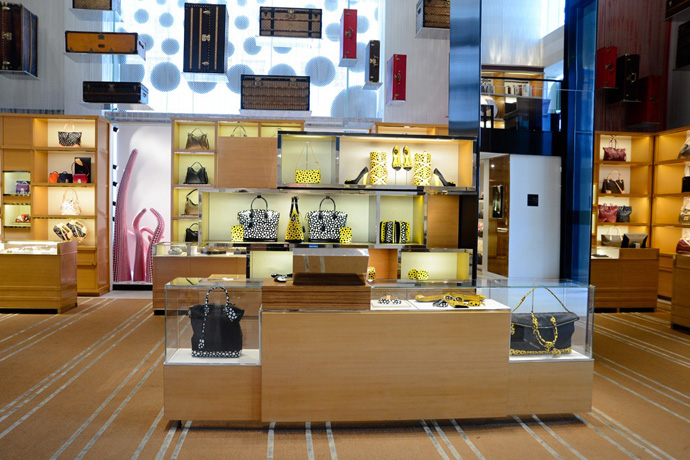 Лучшие витрины мира: Louis Vuitton в Нью-Йорке (фото 4)