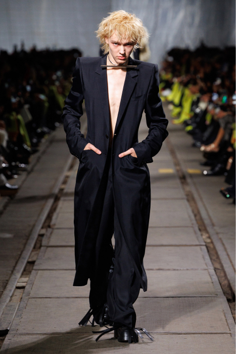 Alexander McQueen, коллекция осень-зима 2024 | BURO.