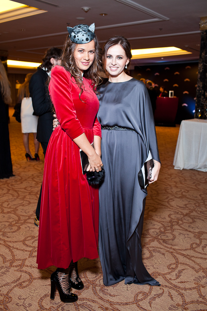 Емшек сүтімен жезөкшелер Интернеттегі жоғары сапалы порно