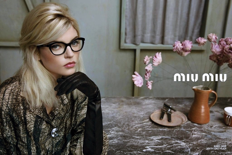 Весенне-летняя кампания Miu Miu Eyewear (фото 2)