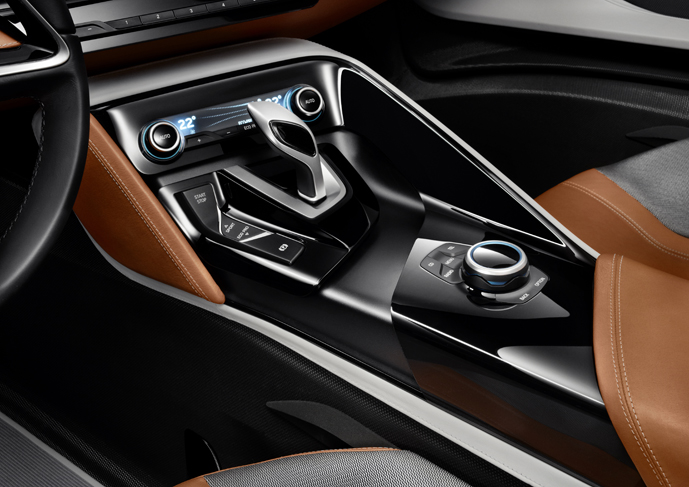 BMW i8 Concept Spyder (фото 17)