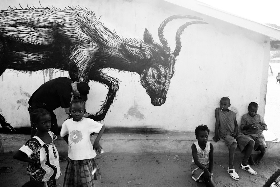 Стрит-арт в Гамбии (фото 12)