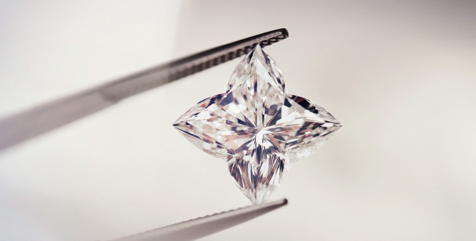 Louis Vuitton запускает линию LV Diamonds
