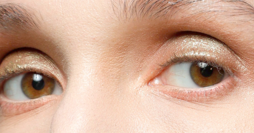 Примерили на глаз: 12 хороших кремов и сывороток для кожи век