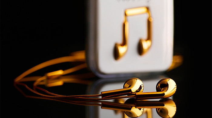 Наушники-вкладыши из 18-каратного золота Happy Plugs