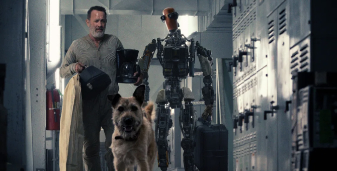 Apple TV+ показал первый кадр из фильма «Финч» с Томом Хэнксом в роли инженера-робототехника