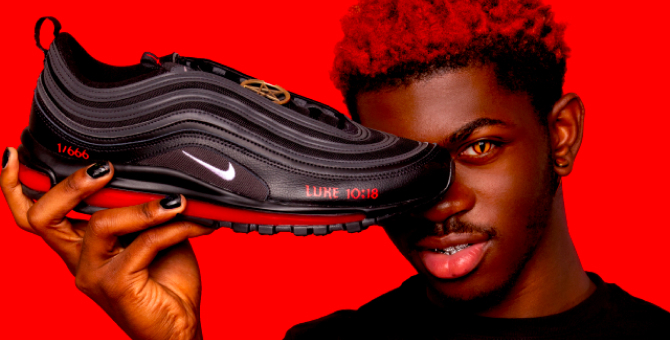 Nike подал в суд на объединение MSCHF, выпустившее «сатанинские» кроссовки с Lil Nas X
