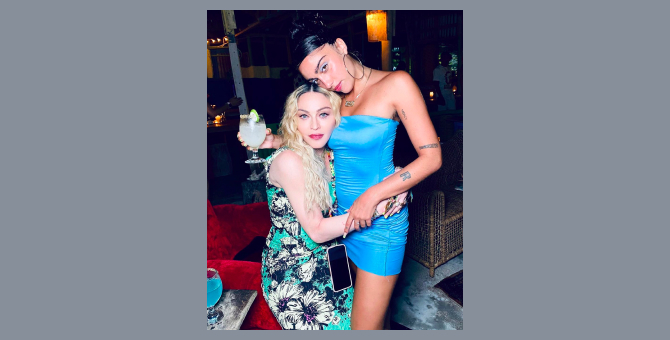 Мадонна поделилась снимками с празднования своего дня рождения на Ямайке
