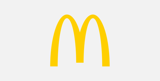 Бразильский McDonald’s изменил логотип из-за коронавируса