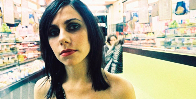Вышла демоверсия альбома PJ Harvey «Stories from the City, Stories from the Sea»