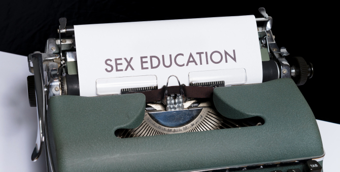 Россияне выступили за введение уроков сексуального просвещения в школах