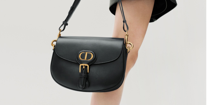 Dior выпустил новую сумку Bobby Bag