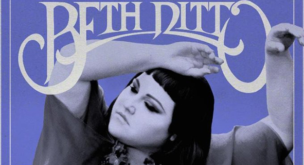 Бет Дитто выпустила трек из своего дебютного альбома «Fake Sugar»