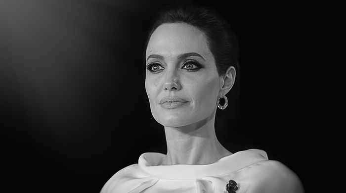 Анджелина Джоли показала \"Неудержимого\" Папе Римскому