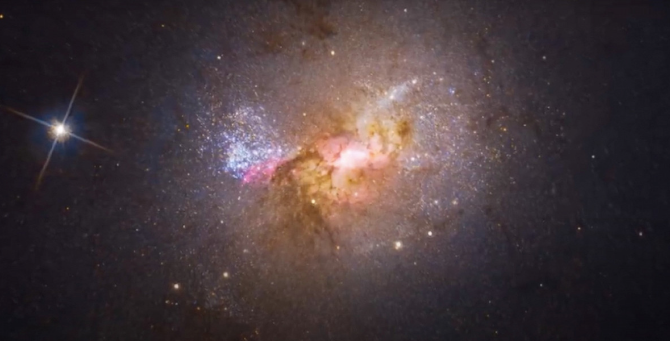 Ученые NASA впервые обнаружили черную дыру, которая создает звезды