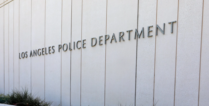 Полиция Лос-Анджелеса начала расследование по поводу мема ко Дню святого Валентина с изображением Джорджа Флойда
