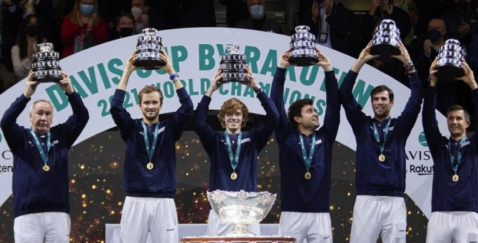 Сборная России по теннису впервые за 15 лет выиграла Кубок Дэвиса