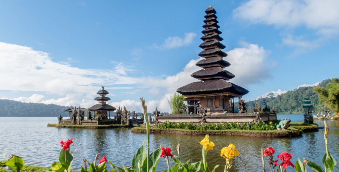 Бали разрешит въезд иностранным туристам с 14 октября