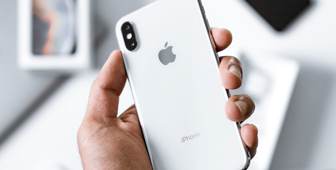 Apple, возможно, выпустит складной iPhone в 2023 году