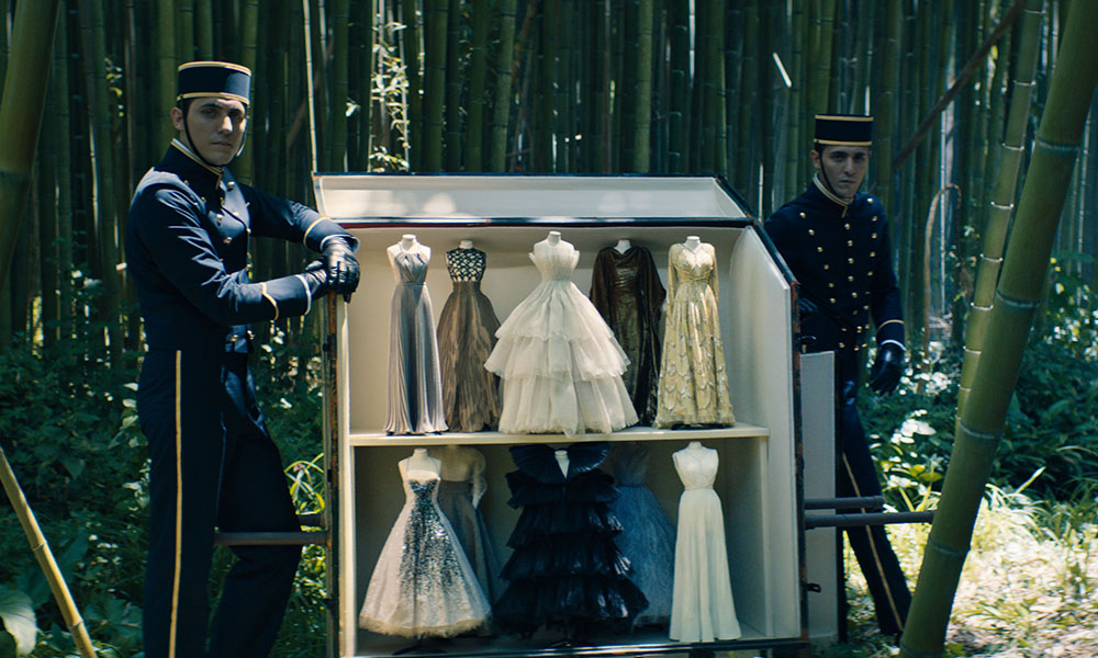 Одежда для кукол от кутюр, нимфы и художницы-сюрреалистки: главные факты о кутюрной коллекции Dior