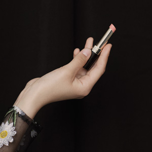 Помада Miss Sicily Lipstick от Dolce &amp; Gabbana — выбор Buro 24/7
