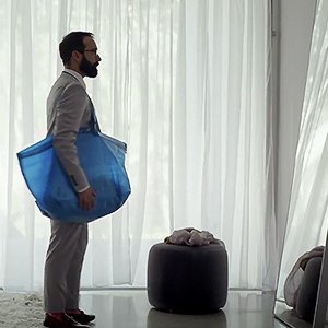 IKEA сняла фильм о синей сумке