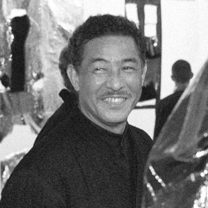 Умер Иссей Мияке. Что дал моде легендарный японский дизайнер