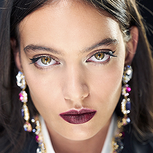 Как повторить макияж со стрелками с показа Dolce &amp; Gabbana
