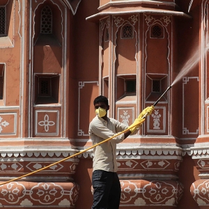 Коронавирус в Индии: как проходит карантин в джайпурском отеле, куда свезли иностранцев