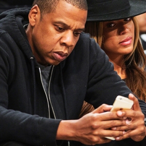 Jay-Z завел аккаунт в Instagram в честь Майкла Джексона. И удалил