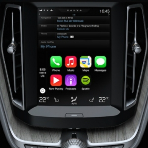 Корпорация Apple готовится к внедрению CarPlay