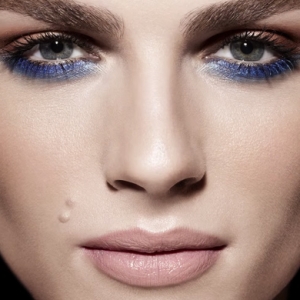 Make Up For Ever выпустил рекламную кампанию с Андреа Пежич