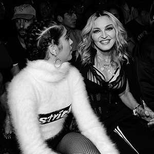 Фото дня: Мадонна с дочерью на показе Alexander Wang