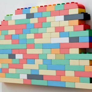 С миру по нитке: поклонники Ай Вэйвэя готовы поделиться с художником LEGO