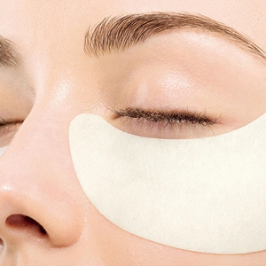 Нежнее нежного: как ухаживать за кожей вокруг глаз?