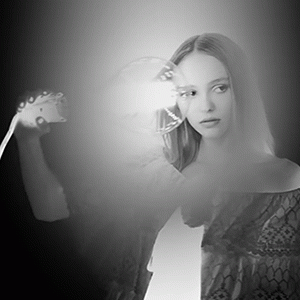 Полная версия: Лили-Роуз Депп в новой кампании Chanel