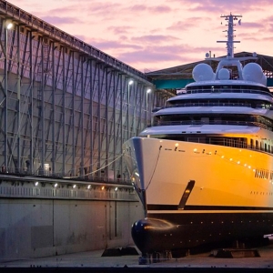 Компания Lürssen выпустила самую большую яхту в мире