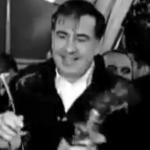 Михаил Саакашвили поздравил женщин в метро
