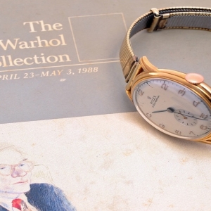 Часы Энди Уорхола выставят на аукционе
