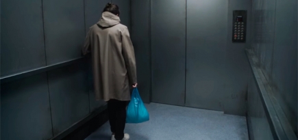 Том Йорк застрял в лифте в новом клипе Radiohead