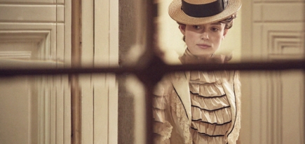 Кира Найтли играет французскую писательницу-бунтарку в трейлере фильма «Колетт»