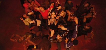Танцы в заброшенной школе в новом трейлере «Экстаза» Гаспара Ноэ